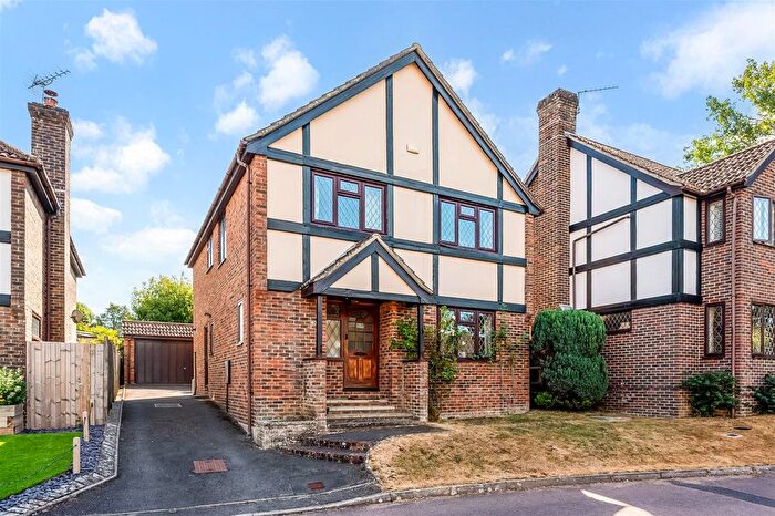 4 Bedroom Detached House For Sale In Oaks Coppice, Horndean, PO8