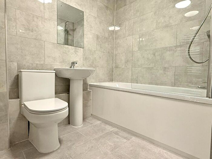 2 Bedroom Flat To Rent In Faulkner Close, Dagenham, RM8