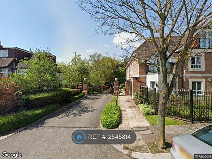 2 Bedroom Flat To Rent In Compass Close, Edgware, HA8