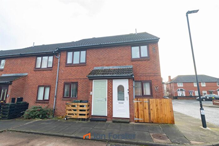 2 Bedroom Flat To Rent In Appleby Court, North Shields, NE29