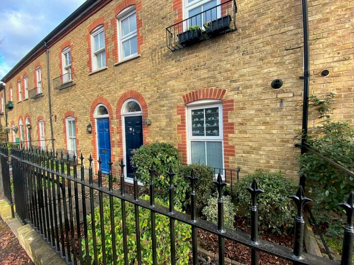 3 Bedroom Terraced House To Rent In Roper Road, Canterbury, CT2