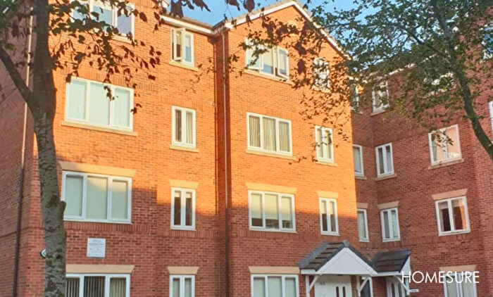 2 Bedroom Flat To Rent In Woodsome Park, Woolton, L25