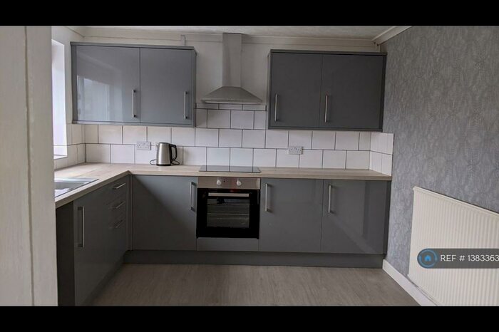 3 Bedroom Terraced House To Rent In Highbank Drive, Nottingham, NG11