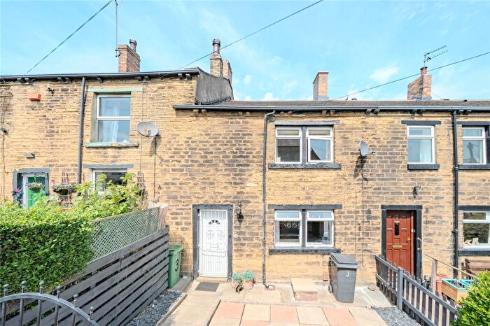 2 Bedroom Terraced House For Sale In Longfield Road, Pudsey, West Yorkshire, LS28
