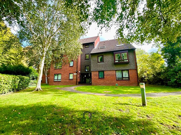 1 Bedroom Flat For Sale In Sanders Road, Bromsgrove, Worcestershire, B61