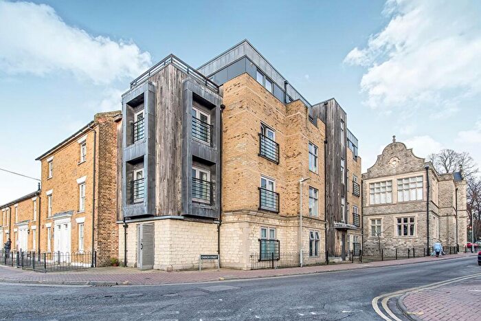 1 Bedroom Flat To Rent In Church Street, Maidstone, Kent, ME14