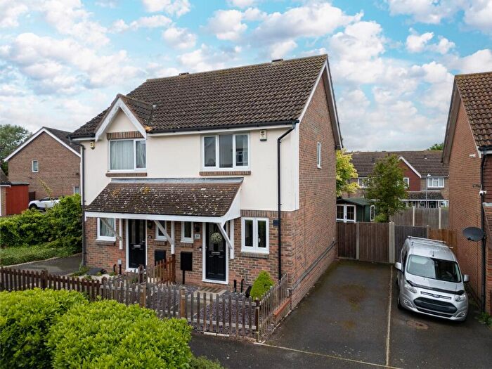 2 Bedroom Semi-Detached House For Sale In Richmond Drive, Gravesend, Kent, DA12