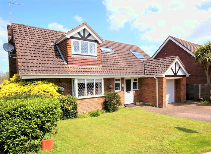 3 Bedroom Detached House To Rent In Viewside Close, Corfe Mullen, Wimborne, Dorset, BH21