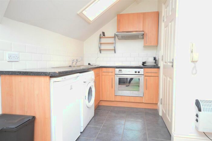 1 Bedroom Flat To Rent In Monks Road, Lincoln, LN2