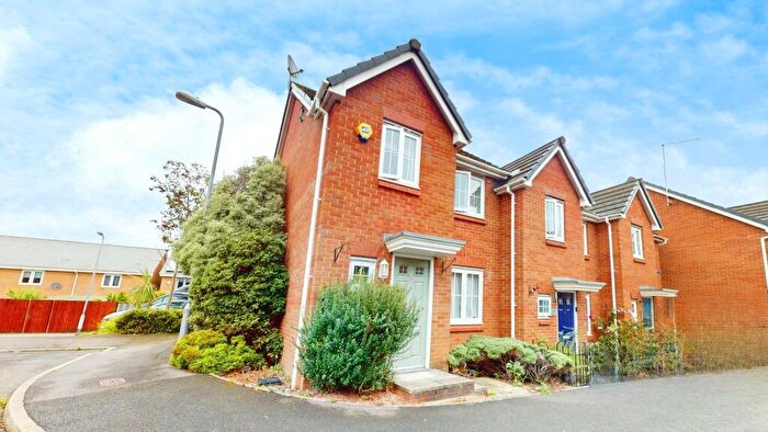 3 Bedroom Semi-Detached House To Rent In Clos Carno, Newport, NP20