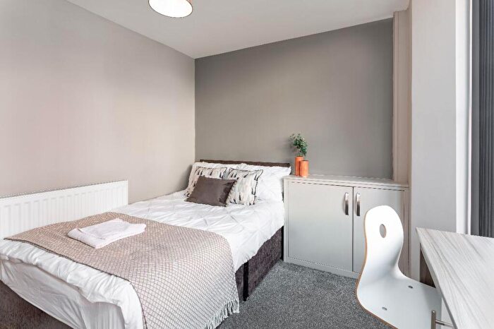 5 Bedroom Terraced House To Rent In Wrenbury St, Kensington, L7