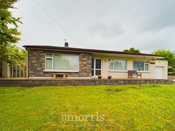 2 Bedroom Detached Bungalow For Sale In Camrose, SA62