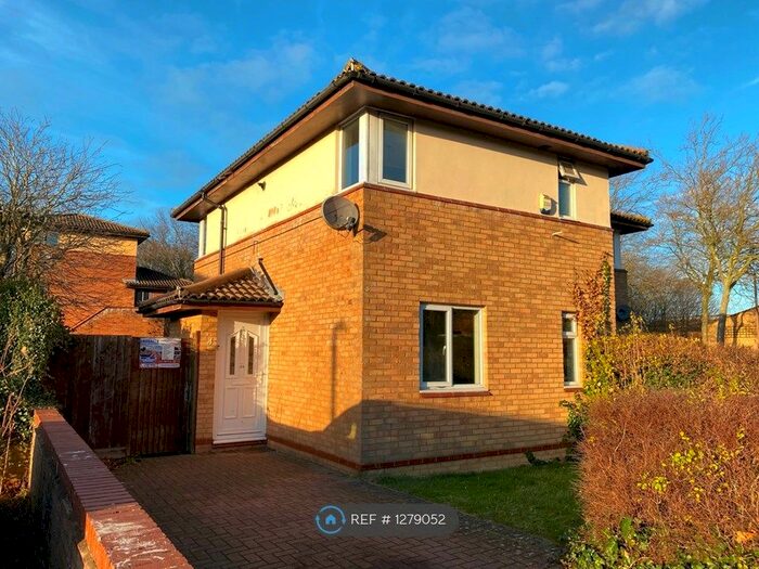 3 Bedroom Semi-Detached House To Rent In Century Avenue, Oldbrook, Milton Keynes MK6