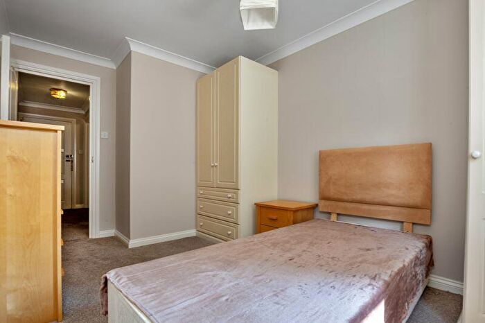 1 Bedroom Flat For Sale In Havant Road, Emsworth, PO10
