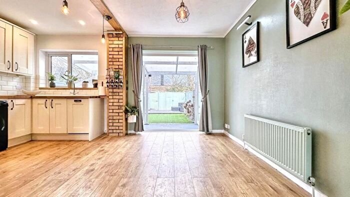 3 Bedroom Semi-Detached House To Rent In Meadow Croft, Weston-Super-Mare, BS24