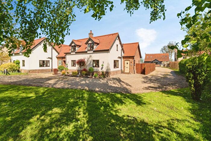 3 Bedroom Link Detached House For Sale In Ashes Farm Lane, North Lopham, Diss, IP22