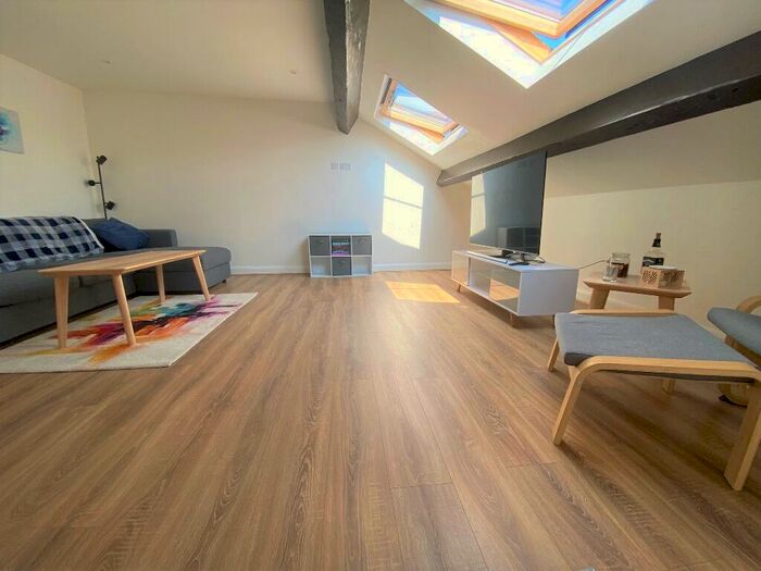 2 Bedroom Apartment To Rent In Waters Green, Macclesfield, SK11