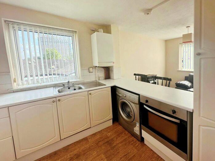 2 Bedroom Flat To Rent In Clarendon Road, Eccles, Manchester, M30