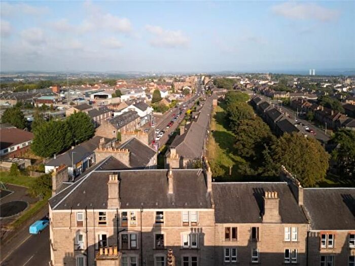 2 Bedroom Flat To Rent In Provost Road, Coldside, Dundee, DD3