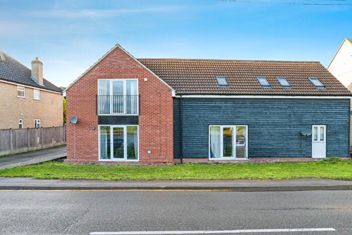 3 Bedroom Terraced House For Sale In Lynn Road, Littleport, Ely, CB6