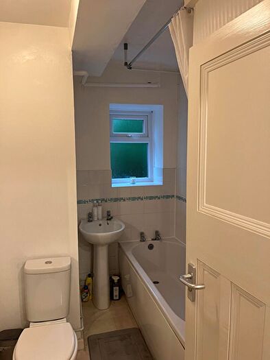 1 Bedroom Apartment To Rent In Downfield Road, Bristol, BS8