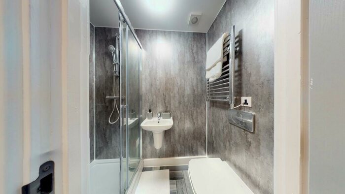 1 Bedroom Flat To Rent In Graduation House, High Road, Chilwell, NG9