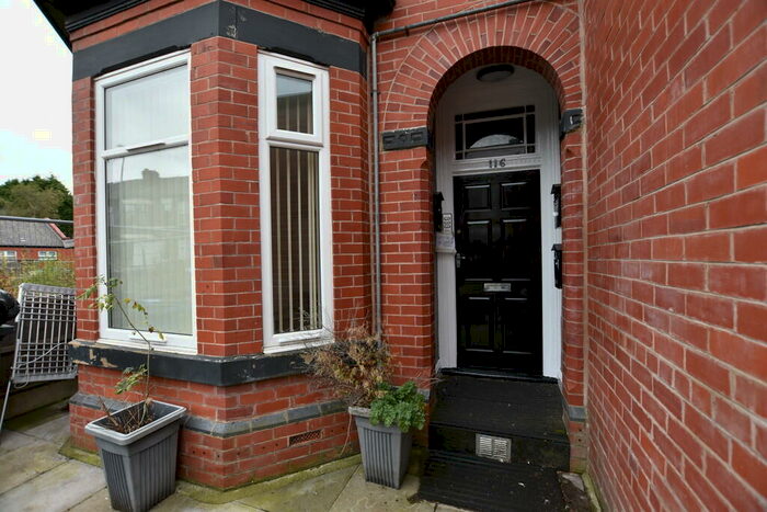 2 Bedroom Apartment To Rent In Station Road Pendlebury Manchester Greater Manchester, M27