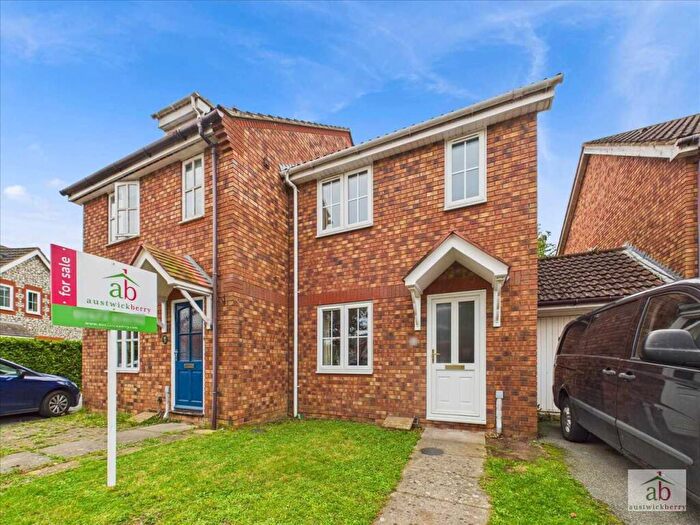 2 Bedroom Semi-Detached House For Sale In Bugsby Way, Kesgrave, IP5