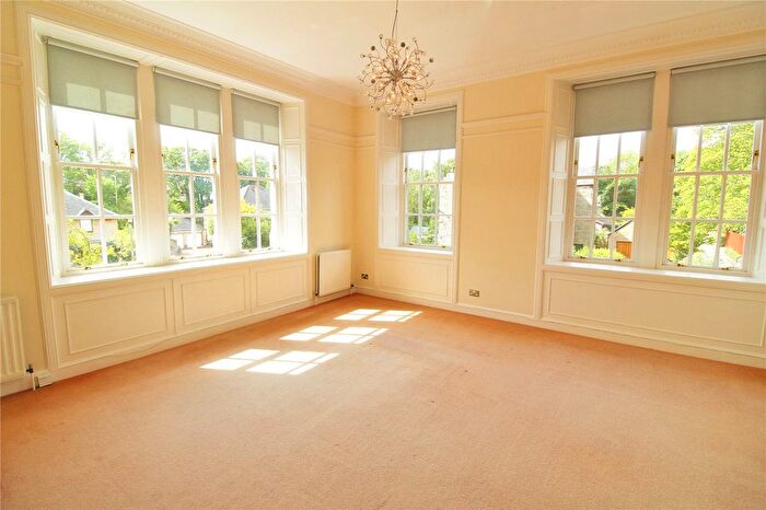 2 Bedroom Flat To Rent In Mid Steil, Edinburgh, EH10
