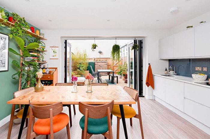 4 Bedroom Town House For Sale In Ashley Grove Road, St Werburghs, BS2