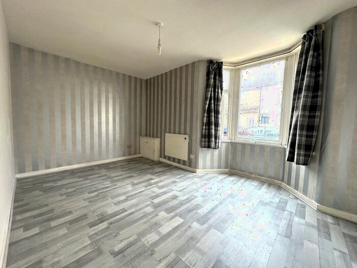 1 Bedroom Flat To Rent In Essex Road, Grays, Essex, RM20