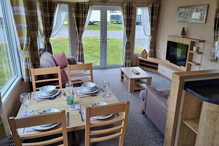 2 Bedroom Park Home For Sale In Hillway Road, Bembridge, PO35