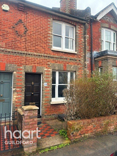 2 Bedroom Terraced House To Rent In George Road, Surrey, GU1
