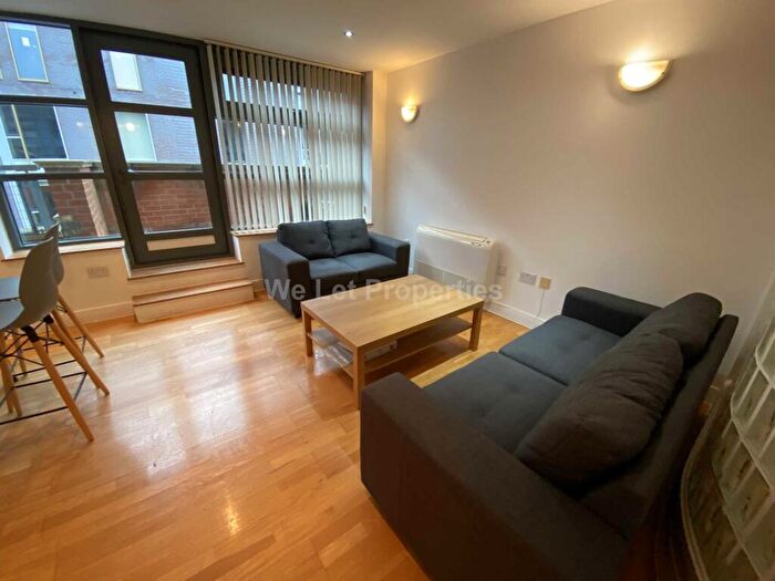 2 Bedroom Apartment To Rent In Lake House, Castlefield Locks, M15