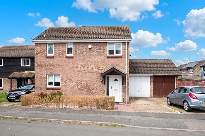 3 Bedroom Detached House For Sale In Wentworth Avenue, Wellingborough, NN8