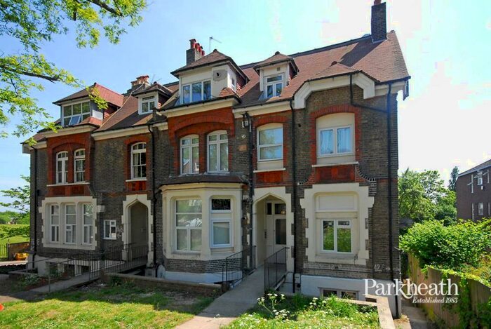 Flat To Rent In Mount View Road, Crouch End, N4