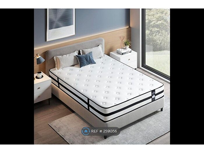 Studio To Rent In Ellisson Road, London, DA15