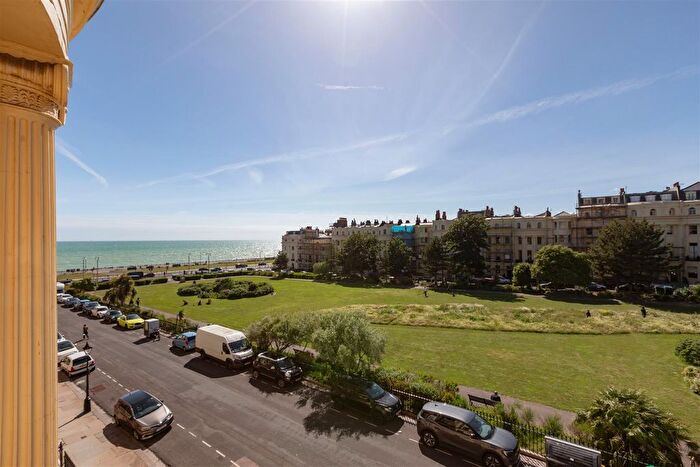 3 Bedroom Flat For Sale In Brunswick Square, Hove, BN3