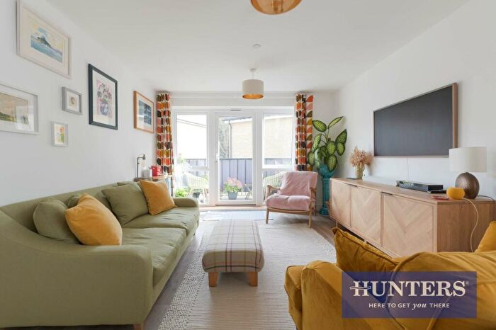 1 Bedroom Flat For Sale In Gunpowder Road, Worcester Park, KT4