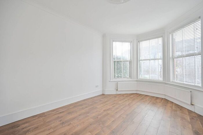 1 Bedroom Flat For Sale In Carlingford Road, Tottenham, London, Greater London, Tottenham, London, N15