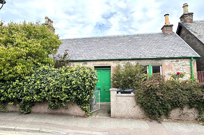 2 Bedroom Cottage For Sale In Argyle Street, Inverness, IV2