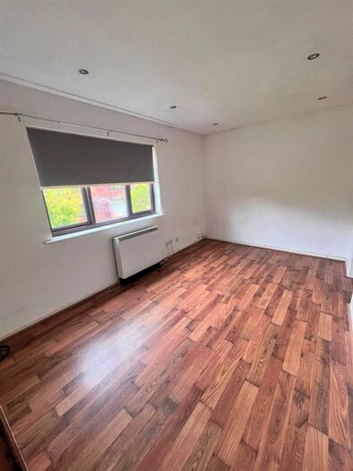 1 Bedroom Studio To Rent In Daniel Close, Birchwood, Warrington, WA3