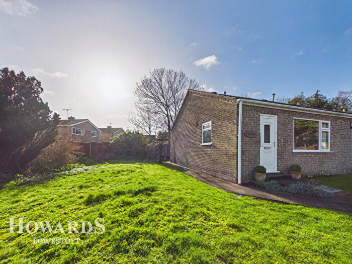 1 Bedroom Terraced Bungalow For Sale In Dell Road, Lowestoft, NR33