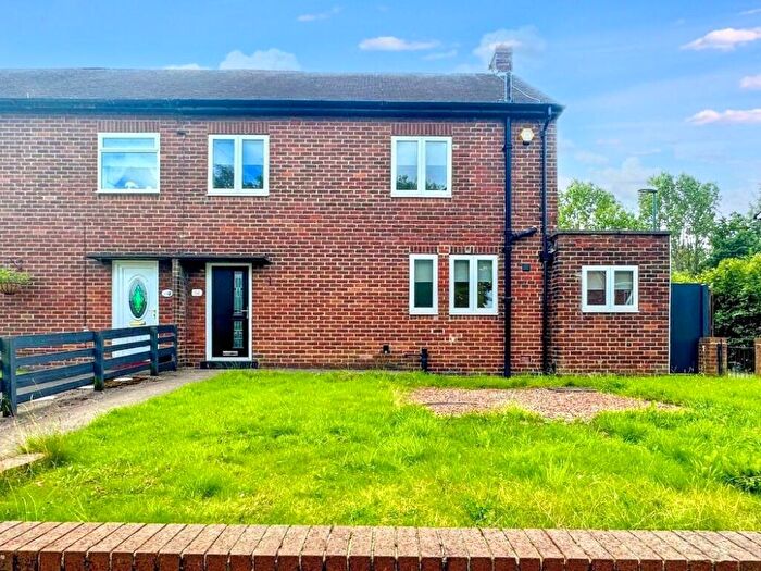 3 Bedroom Semi Detached House For Sale In Cambridge Avenue, Hebburn, Tyne And Wear, NE31
