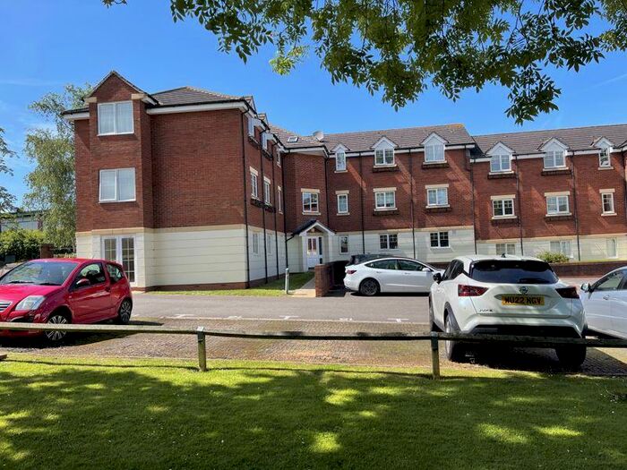2 Bedroom Flat To Rent In Woodlands Lane, Bristol, BS32