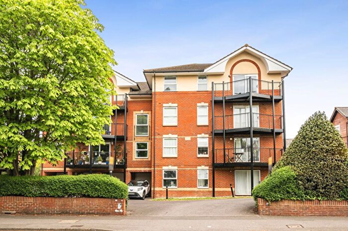 2 Bedroom Flat For Sale In Archers Road, Banister Gate, SO15