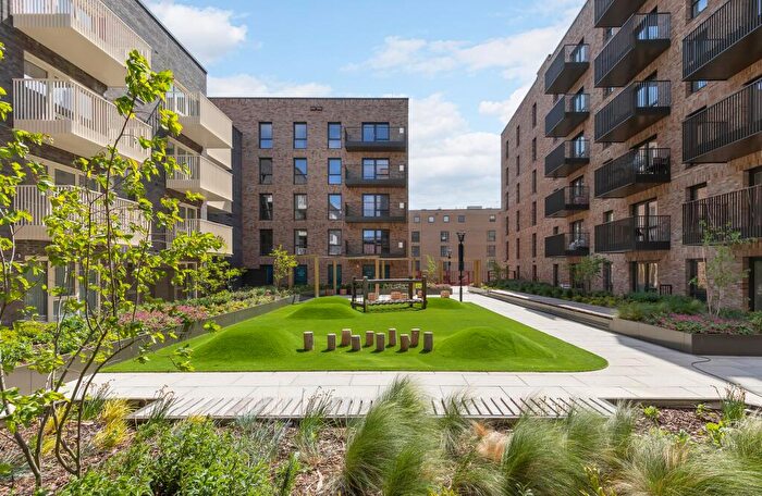 1 Bedroom Apartment For Sale In Headstone Drive, Harrow, HA1