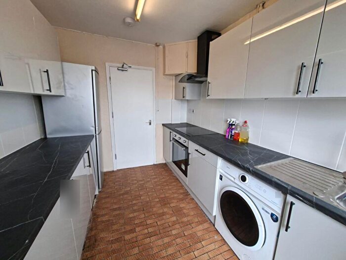 2 Bedroom Apartment To Rent In Northumberland Park, London, N17