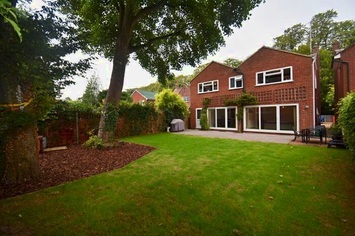 5 Bedroom Detached House To Rent In Darlington Road, Basingstoke RG21