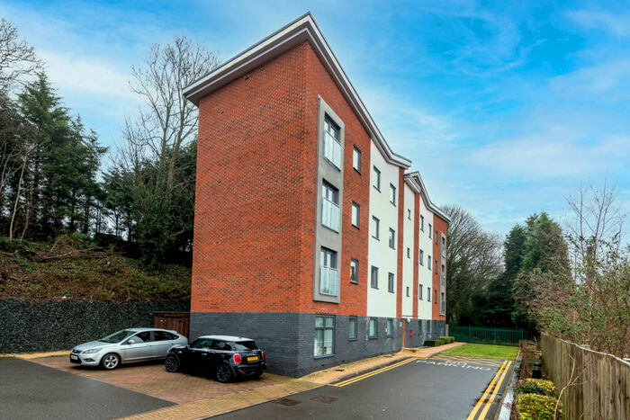 2 Bedroom Apartment To Rent In Lutrell Court, D Lichfield Road, Sutton Coldfield, B74